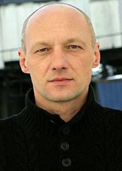 В главной роли Актер, Актер дубляжа Николай Козак, фильмографию смотреть .