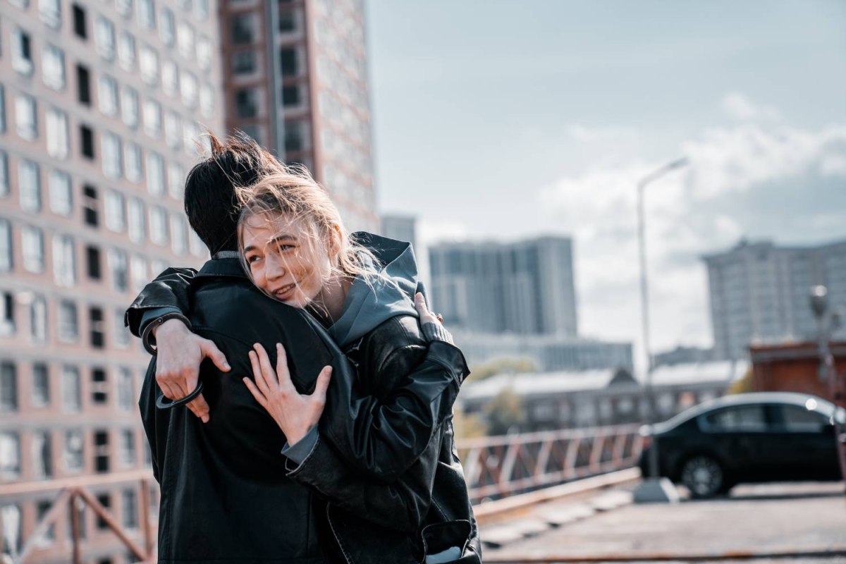 Новости кино звезд: Стартовали съемки российского подросткового фэнтези-сериала «Наследники. Дар крови» с Оксаной Акиньшиной